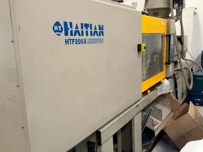 Injetora Haitian 200 Toneladas