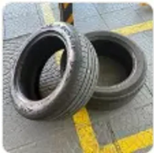 Pneu Dunlop 255/50 R19 usado em bom estado