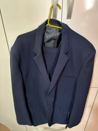Vendo Termo azul petróleo e sapatos do meu casamento usados só para o evento.