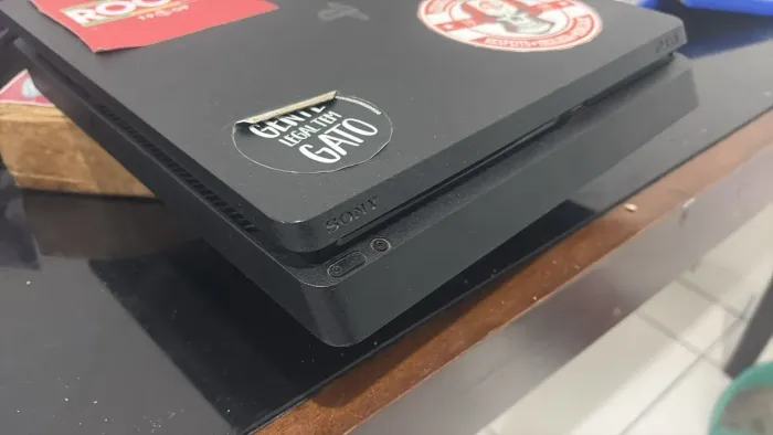 PS4 com jogos ( aceito troca)