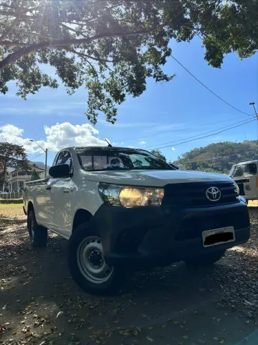 Toyota Hilux CS 4X4 2.8 TDI Diesel Mec. 2016