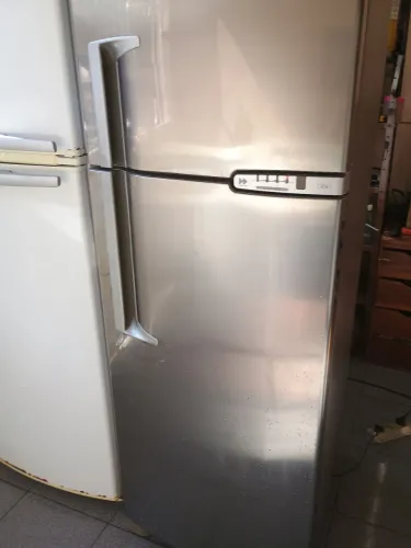 Geladeira Brastemp voltagem 220 