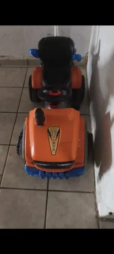 Trator infantil, carro infantil, carrão infantil, carro pra criança 