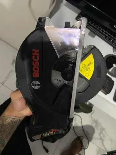 Serra Circular para Metal Bosch GKM 18V-50.