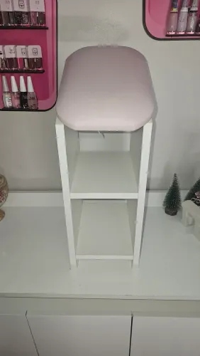 Apoiador de pé para manicure