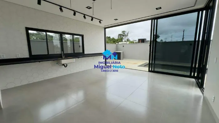 Belíssima casa no Condomínio Alphaville