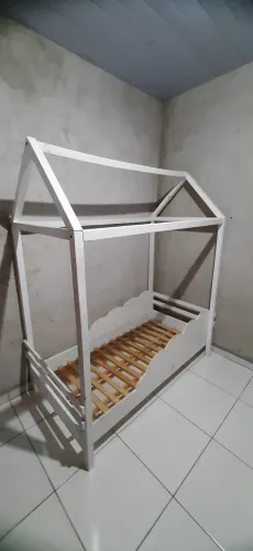 Cama Montessoriana Casinha + Colchão