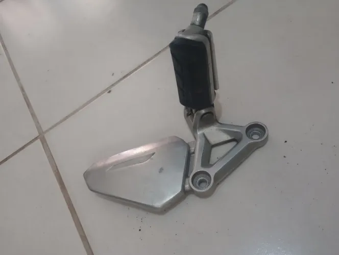 Pedaleira dianteira direita bacalhau