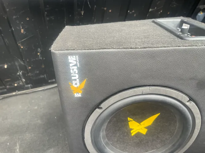 Eletrônicos som automotivo