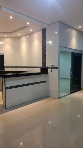 Casa a venda, aceita permuta e carro e chacara na região de paraiso