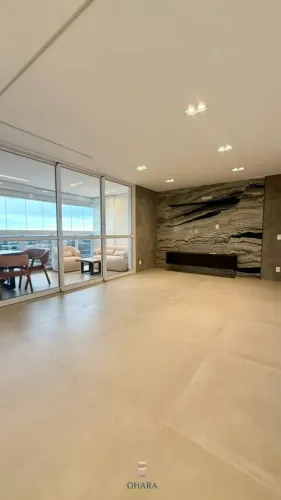 AUTHENTIQUE - Ar condicionado em todos os comodos - Completo em planejados - andar alto
