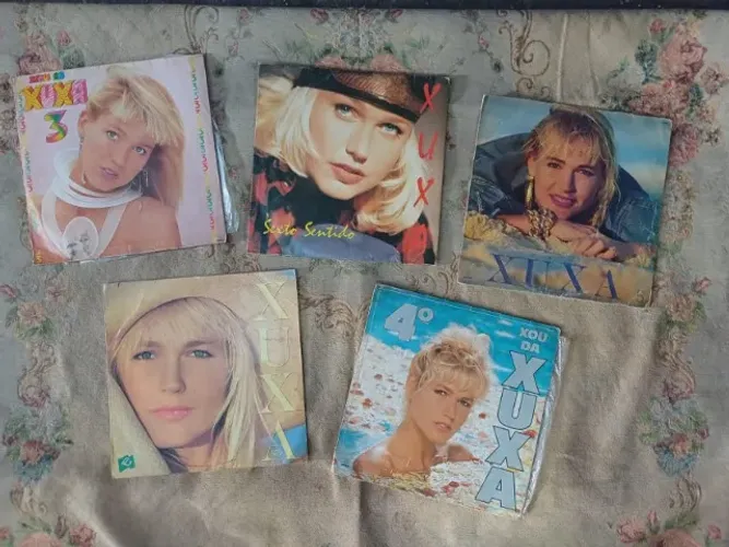 Conjunto discos Turma da Xuxa vendendo sem teste