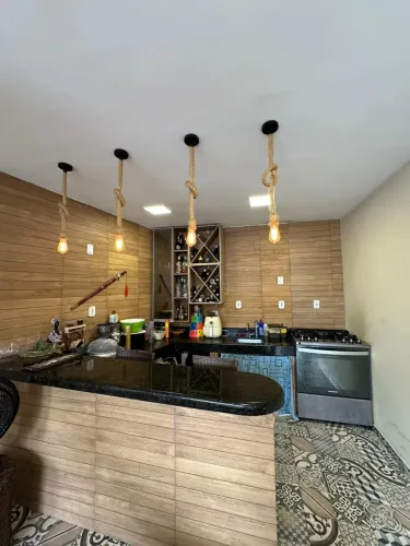 LINDO CASA EM CONDOMINIO NO OLHO D AGUA, PERTO DA PRAIA LITORANEA,TERRENO GRANDE, COSTA M