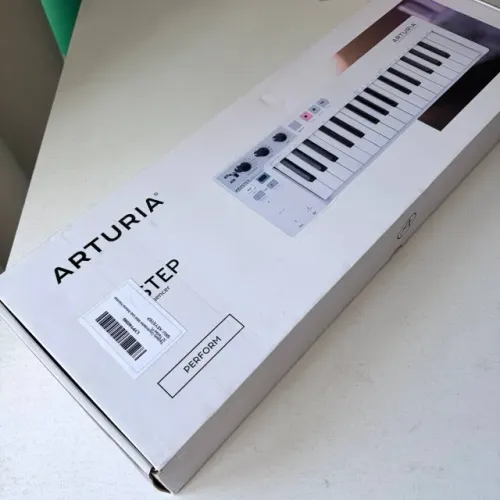 Arturia Keystep - Teclado Controlador/Sequenciador MIDI