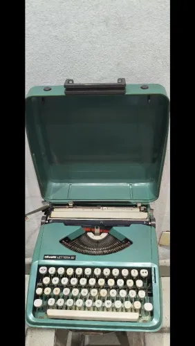 Máquina semi nova