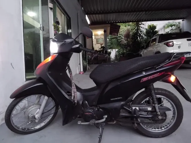 Honda biz es partida eletrica *