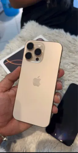 iPhone 16 Pro Max 256GB GOLD PROMOÇÃO PARA SAIR RÁPIDO 