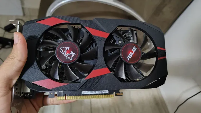 PLACA DE VÍDEO GTX 1050 TI 4GB ASUS + FONTE 500W