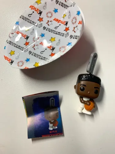 Lucas Stranger Things kinder joy
