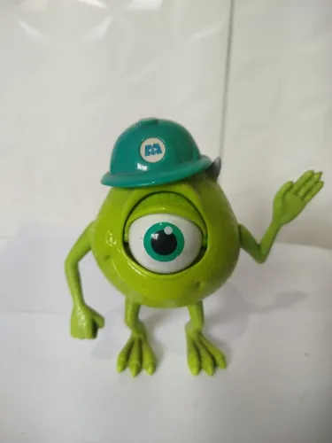 Boneco promocional monstros S.A McDonald's de 2011