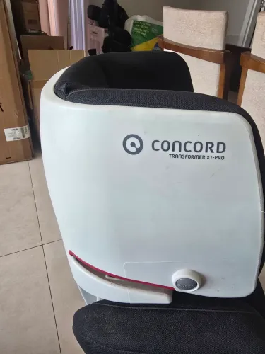 Vendo Cardeira para veículo Marca Concord Transformer XT-Pro  sendo uma cadeirinha 