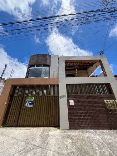 Casa para alugar na Praça Iracyr Silva , bairro Siqueira Campos