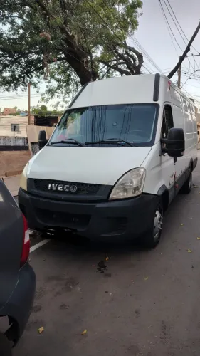 Iveco Daily Furgão 55-170 3.0 16m³ (dies.)(e5) 2018