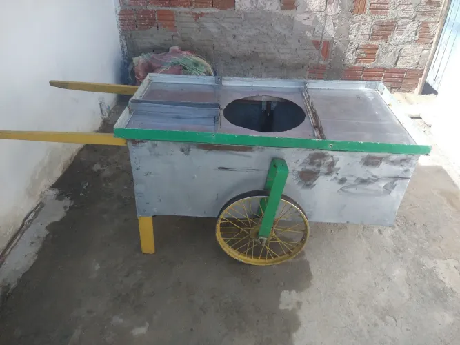 VENDO ESSE CARRINHO DE MILHO..