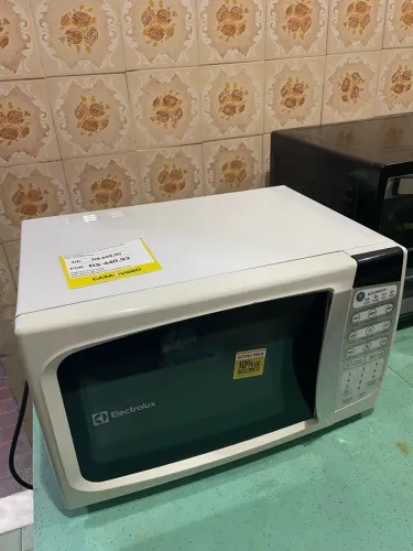 MICRO ONDAS Electrolux 20L NOVO - Mostruário de loja! 