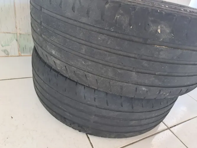 2 pneus 205 55 17 usados estava no t-cross 
