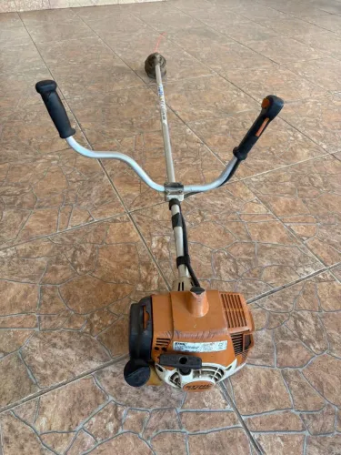 ROÇADEIRA STIHL FS 120