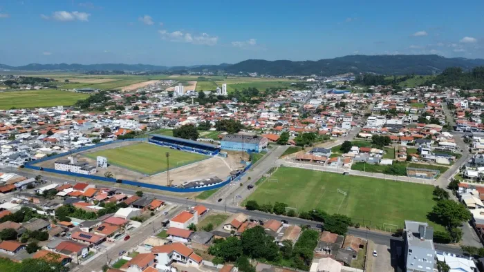 FILMAGENS E FOTOS DE DRONE EM 4K