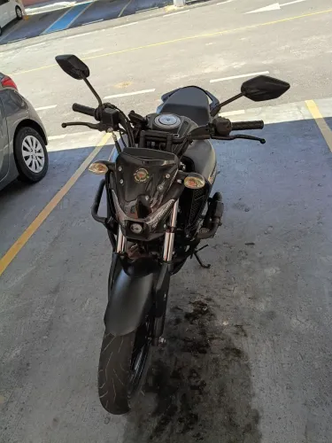 Moto nova e único dono. *