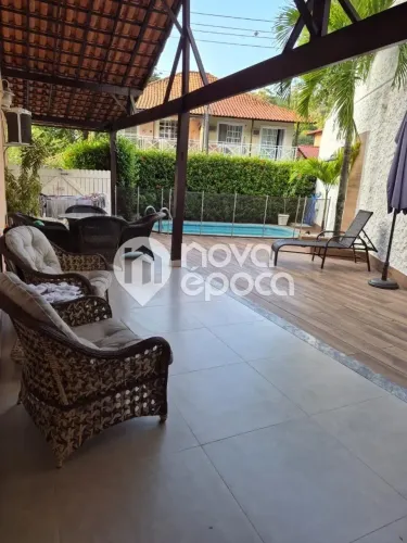 Freguesia (Jacarepaguá) | Casa de Vila 5 quartos, sendo 1 suite