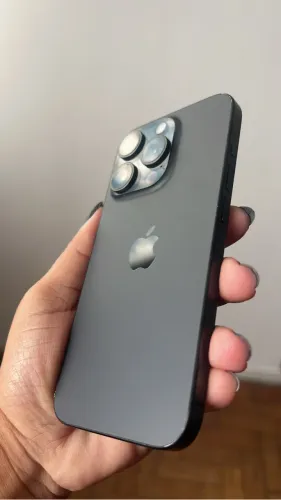 iPhone 15 pro 128 gb