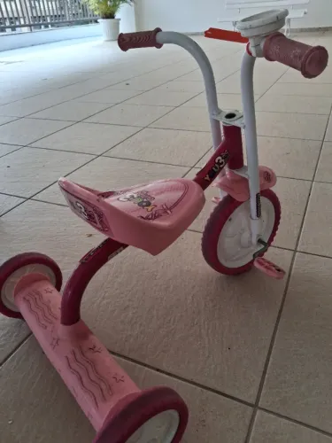 Triciclo infantil