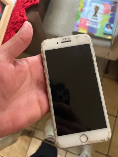 iPhone 8 Plus bem conservado