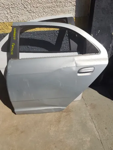 Porta traseira esquerda Cobalt detalhe