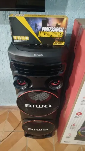 Torre de Aiwa 2300w nova com NF + Microfone sem profissional recarregável