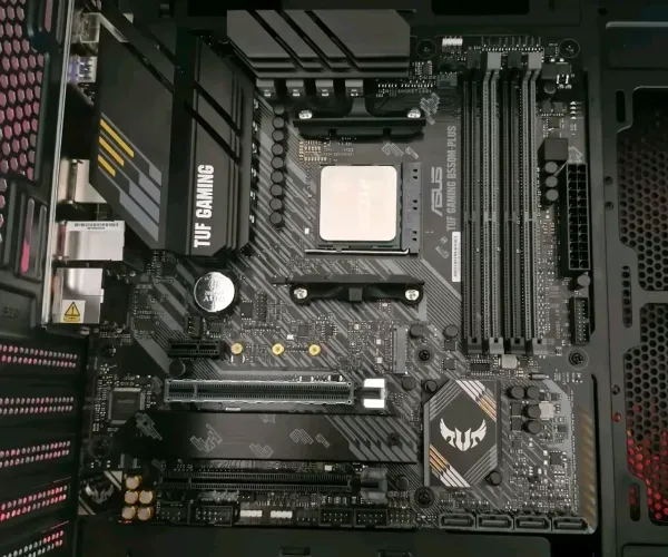 Placa-Mãe B550M Plus Tuf Gaming