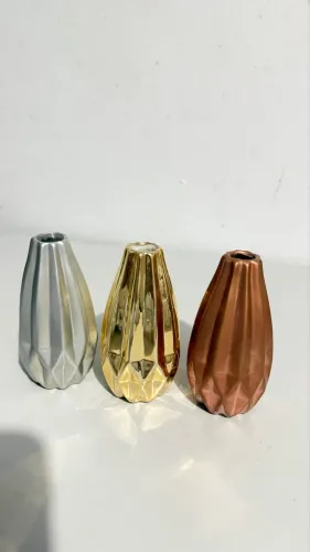 3 Vasos para arranjo floral