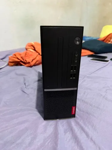 Vendo desktop lenovo core i3 oitava geração 8 de ram 240 gb de ssd