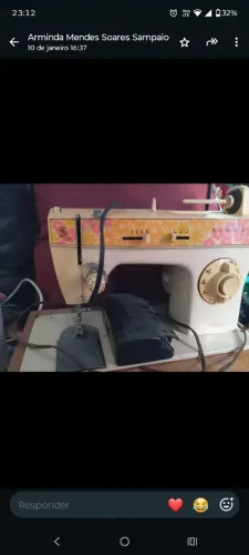 Máquina de costura Singer