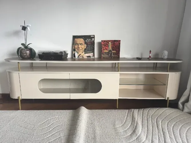 Rack TV