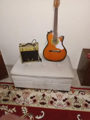 Violão Elétrico. mais Amprificador