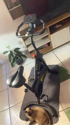Bicicleta ergométrica seminova 10kg de inércia