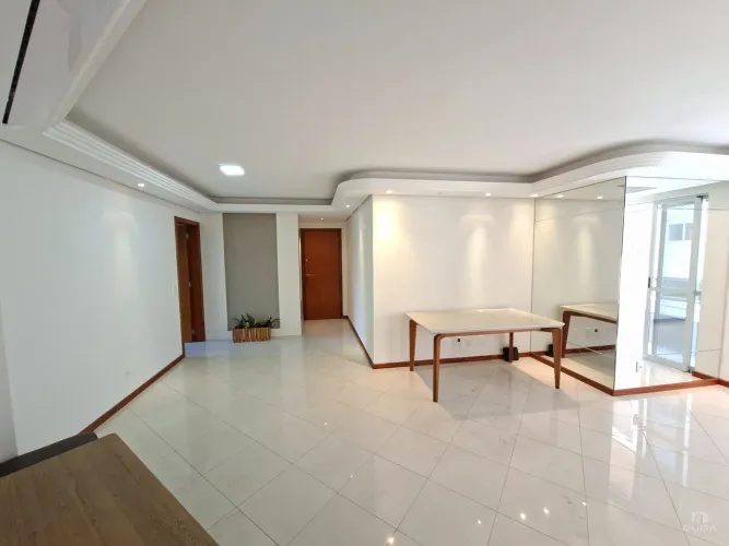 Apartamento de 4 quartos para alugar na Agronômica
