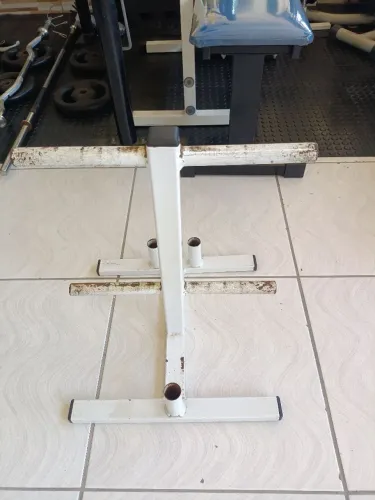 Suporte para Anilhas e Barras com 4 hastes