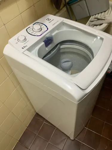 Máquina de Lavar Electrolux Essential Care 8,5 kg - Funcionando, precisando reparos
