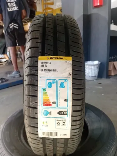 Pneu 185/70R14 SP Touring R1 Dunlop com 5 anos de garantia.